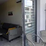 Ach To Tu! Apartment Zator