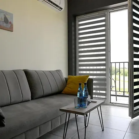 Ach To Tu! Apartment *