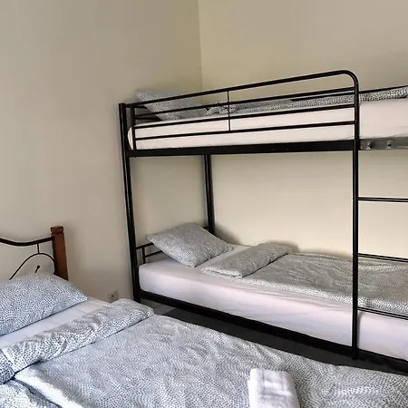 Apartment Ach To Tu! *